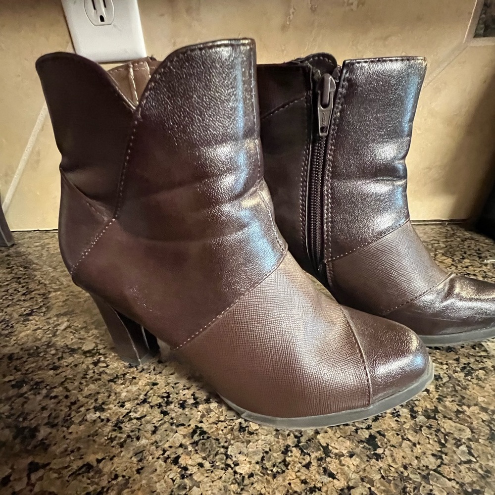 Brown Heeled Boots Velocity